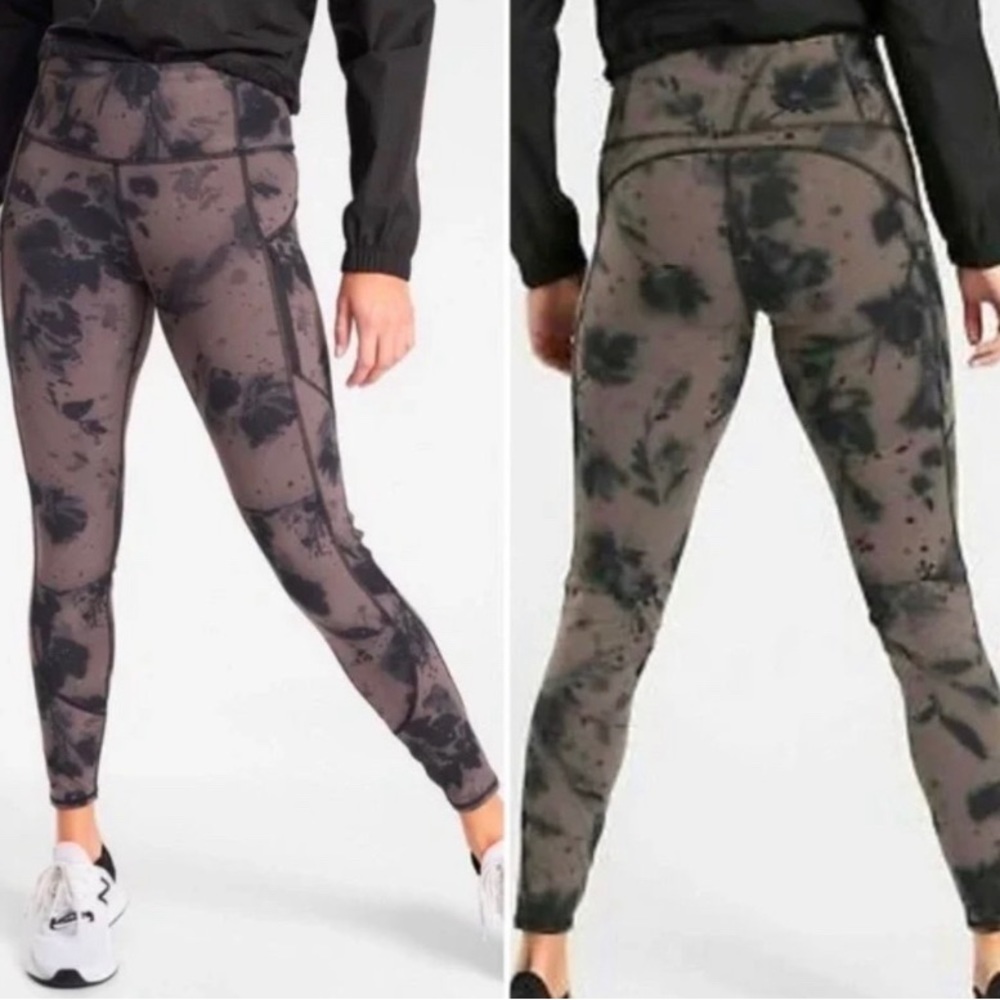 Athleta Rainier Reflective Tight in Powerlift Size Small